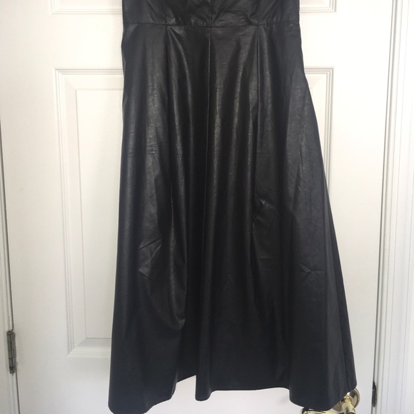 Strapless Black Faux leather dress - Picture 2 of 8